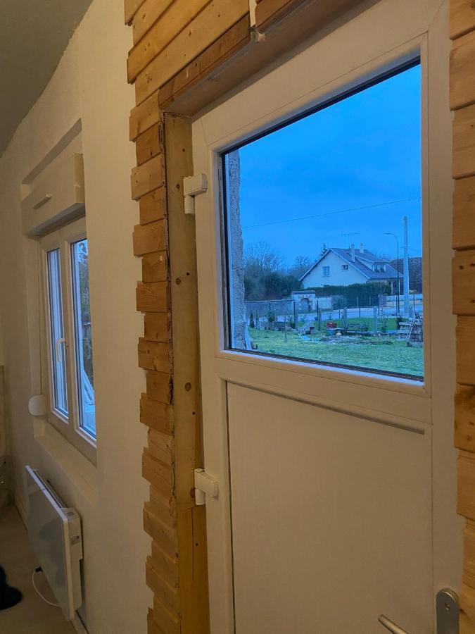 Adorable Gesthouse Avec Parking Gratuit Sur Place. Apartment Le Chene Exterior photo
