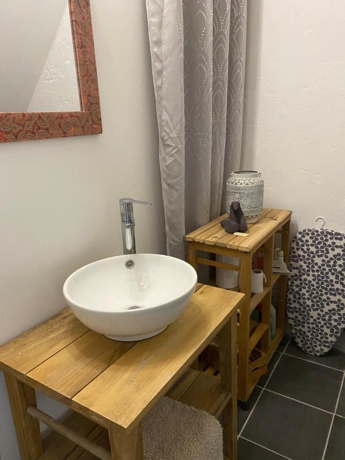 Adorable Gesthouse Avec Parking Gratuit Sur Place. Apartment Le Chene Exterior photo
